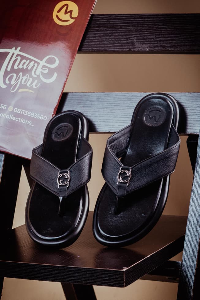 Black Plain Palm Slippers